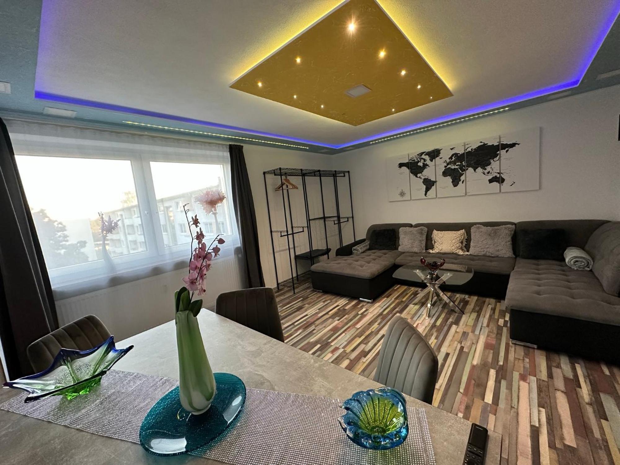 Modern Apartments Neuburg P - Top - 2 Zimmer, Komfort, Balkon, Wi-Fi, Smart Tv, Grosse Dusche, Kueche Neuburg an Der Donau Bagian luar foto